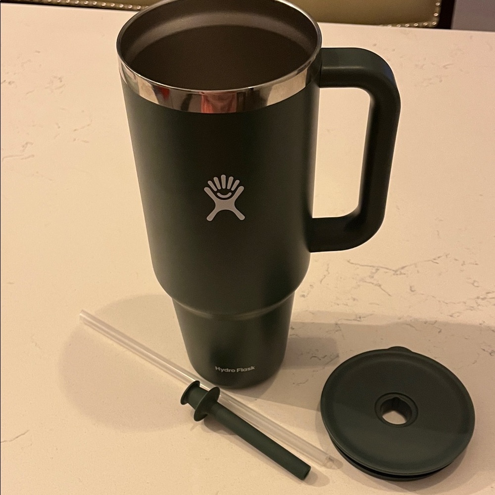 New 40oz “Catch Excellence” Army Green Hydro Flask Mug with 2 Straw Types